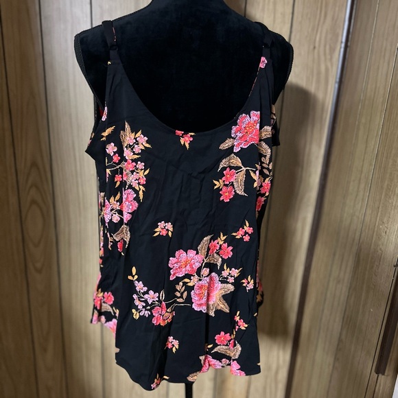 Torrid Ava Cami Tank - Picture 4 of 6